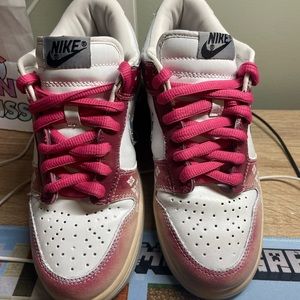 Hello Kitty Nike Dunks